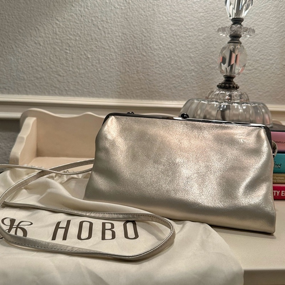 HOBO Lauren Clutch Wallet with Strap in Silver